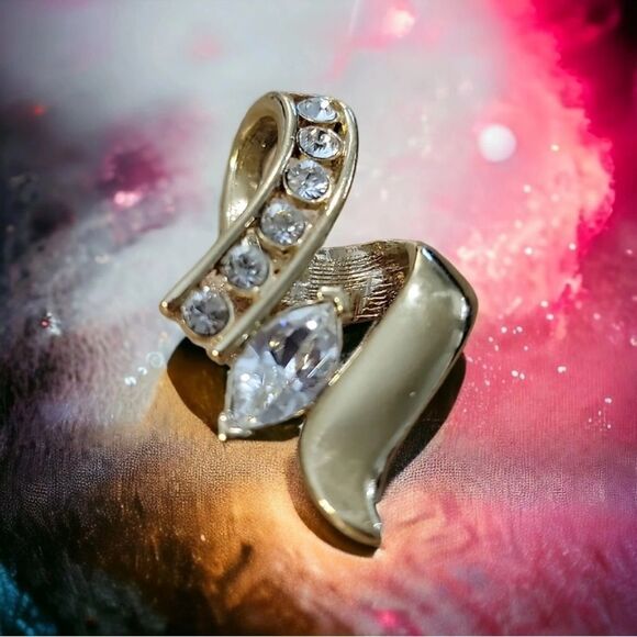 WOMEN’S GOLD-TONE PENDANT NECKLACE – CRYSTAL ACCENTS & MARQUISE STONE - Picture 12 of 17